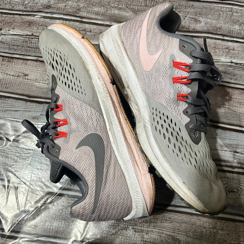 Nike Zoom Winflo 4 Women's size 9